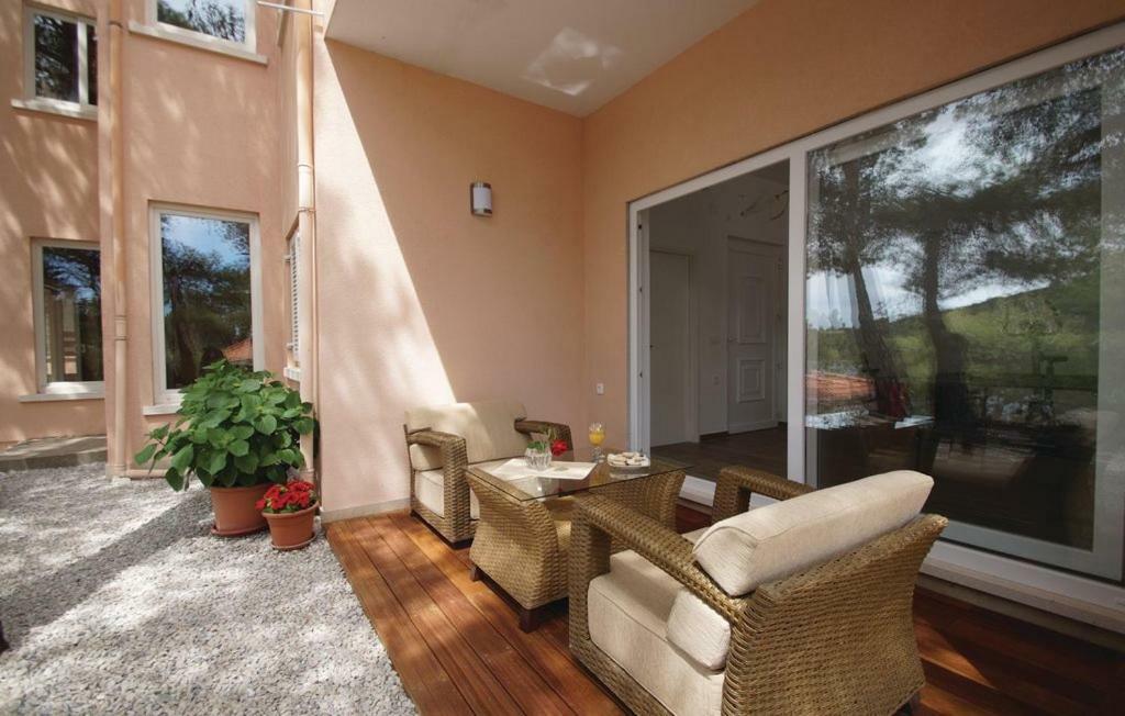 Apartment Zanetic Prizba Buitenkant foto